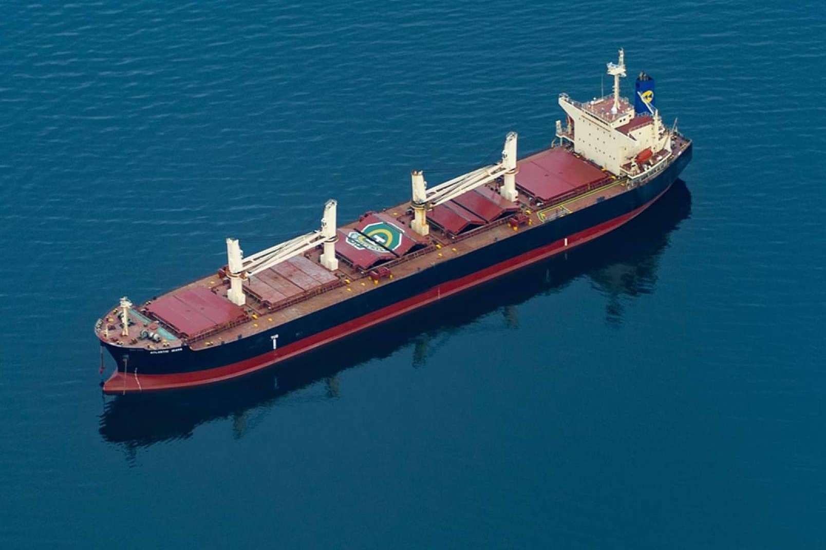 Limpieza de barcos con equipos a prueba de explosión con Oiltech